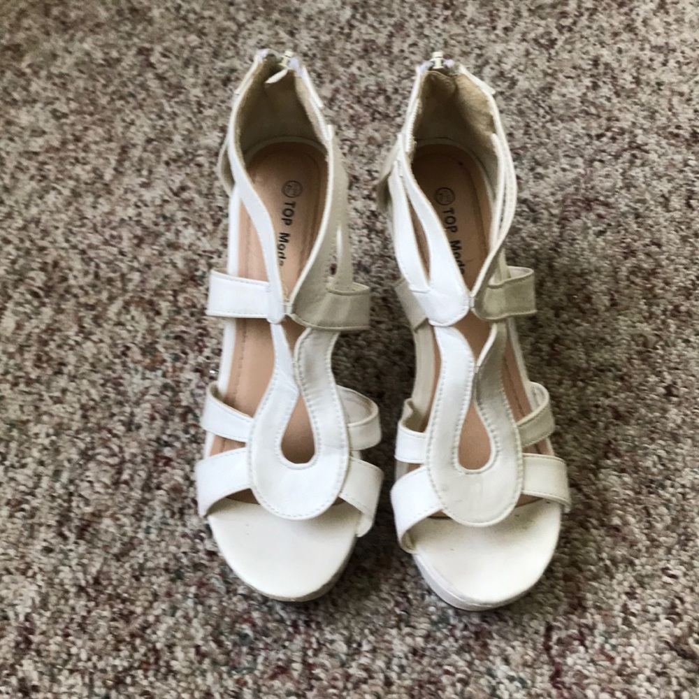 White wedges